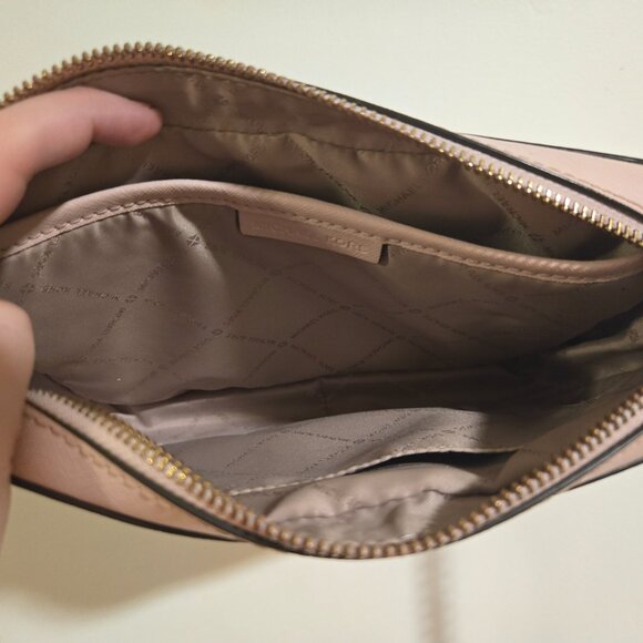 Michael Kors Outlet Light Pink Purse - Picture 13 of 13